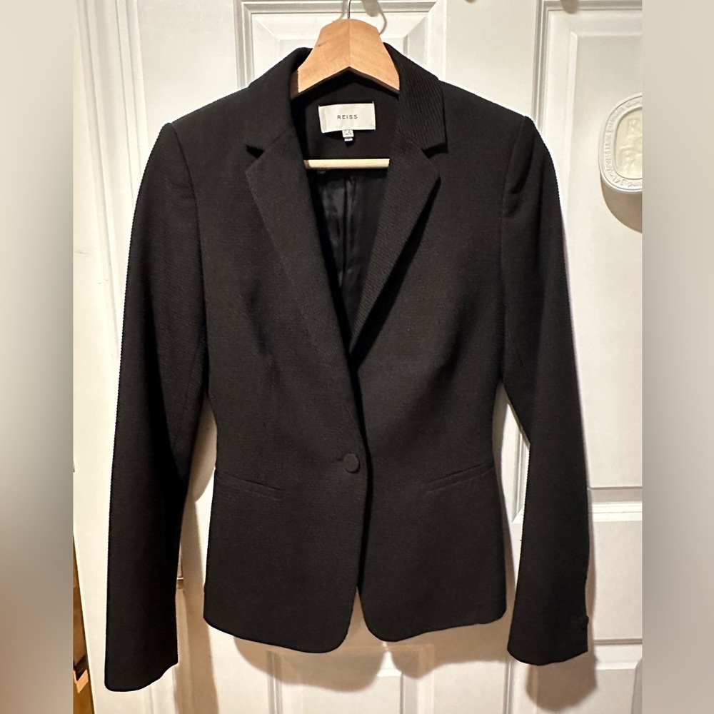 REISS women’s suit size 4